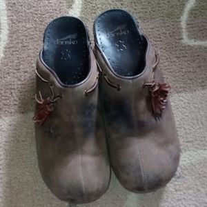 Dansko Cloggs